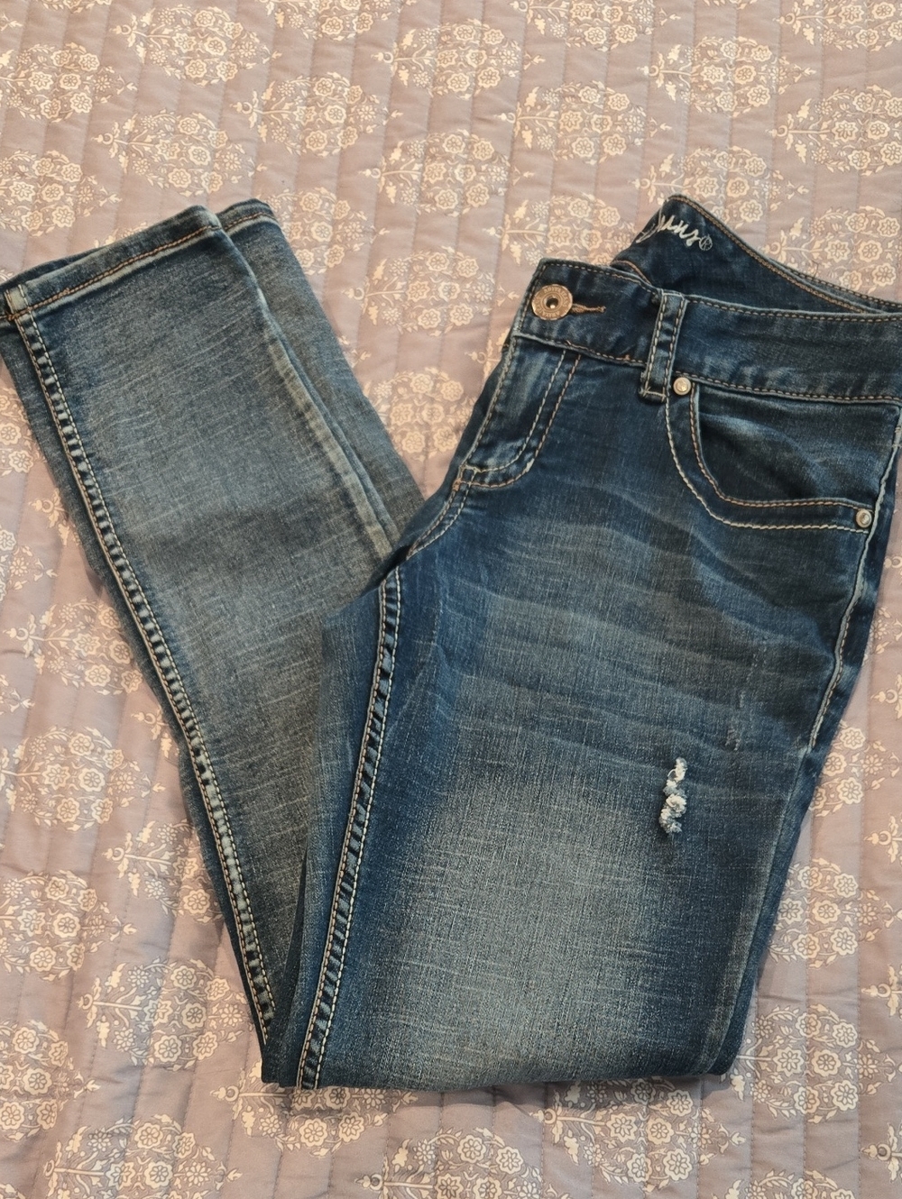 Ariya Women's Dark Blue Skinny Jeans with Light Fade